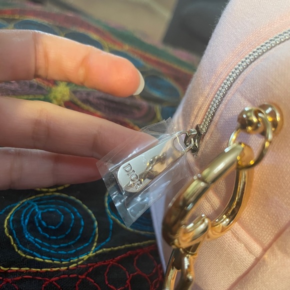 New dior with box - Picture 7 of 7